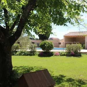 Hébergement de vacances Mas La Gentille ,,, A La Campagne , Beautiful Outdoor , Swimming Pool , Pool House , Garden , Bbq ,,, Only For , Pour Passer Un Sejour Inoubliable, Pernes-les-Fontaines