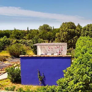 Hébergement de vacances Ritournelle En Provence 18 Personnes 4 Etoiles, Pernes-les-Fontaines